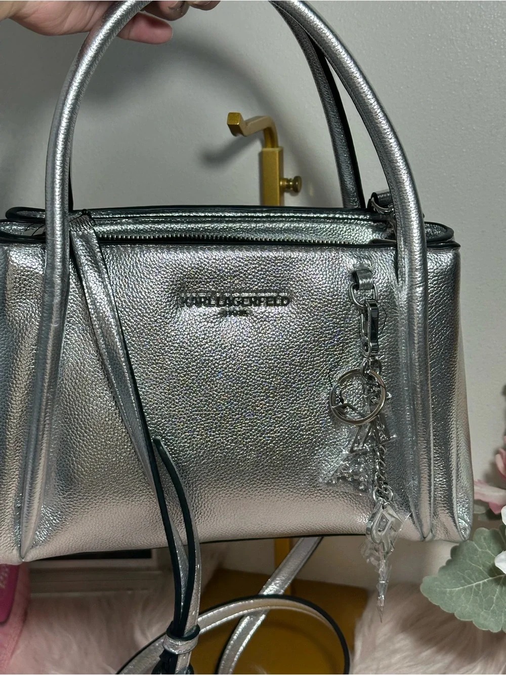 Kendall & Kylie satchel outfits features